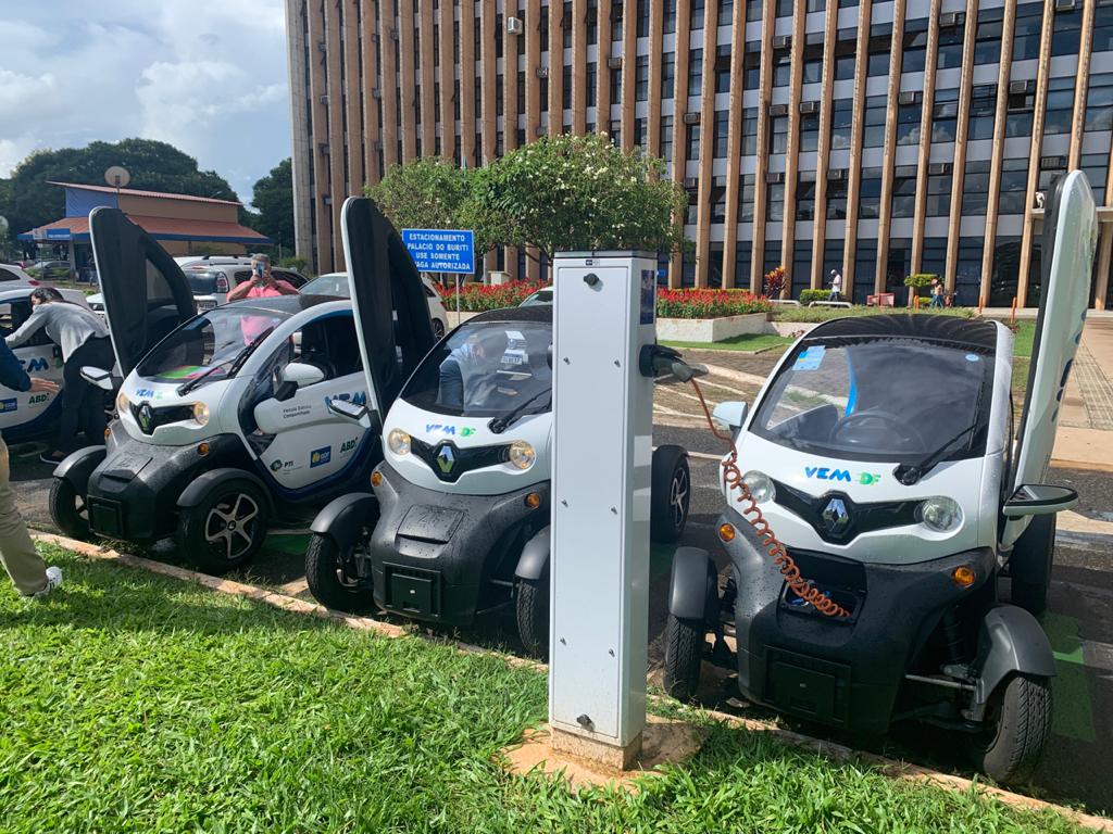 Governo de SC avalia utilização de carros elétricos em sua frota