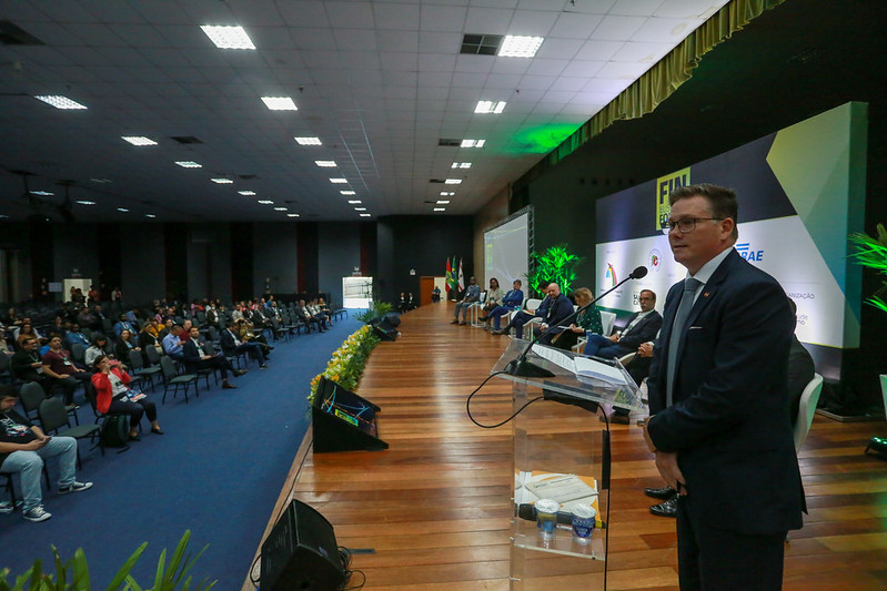 Governo do Estado participa de feira internacional de negócios em Florianópolis