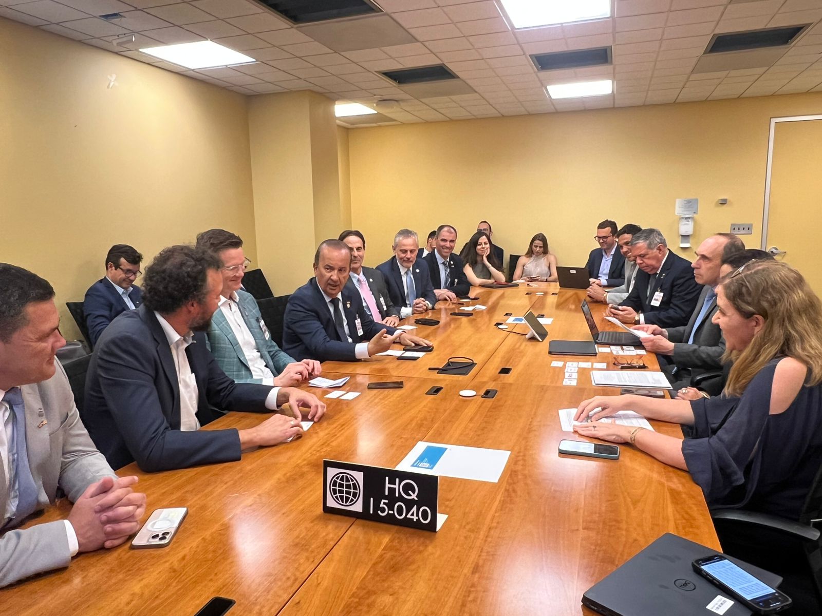 Em missão oficial aos Estados Unidos, na última semana, o governador de Santa Catarina, Jorginho Mello, articulou, em Washington, a evolução do Programa Estrada Boa para outras frentes de infraestrutura no Estado. Junto da comitiva de secretários de estado e entidades empresariais, o governador articulou a aceleração de financiamentos para novos projetos estratégicos que entraram no radar do governo de Santa Catarina, como a Via Mar e a mobilidade na Grande Florianópolis.