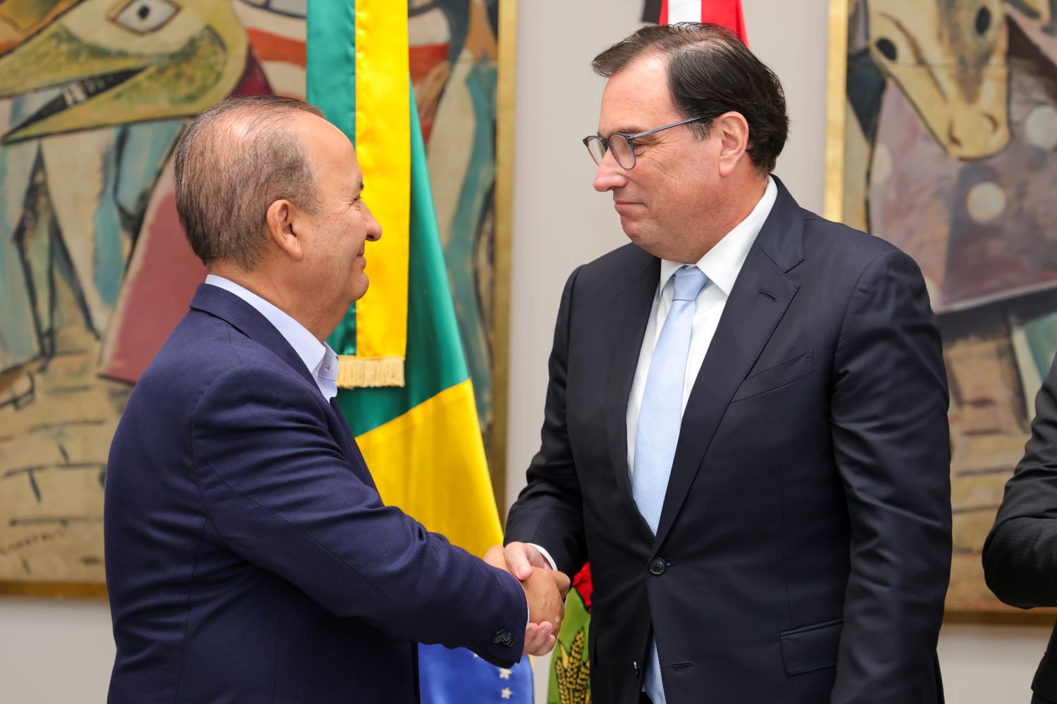 Governador Jorginho Mello transmite cargo ao presidente do Tribunal de Justiça de SC para liderar missão internacional à Ásia
